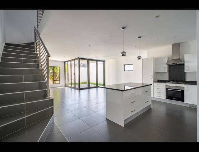 3 BEDROOM TOWNHOUSE FOR SALE IN BRYANSTON